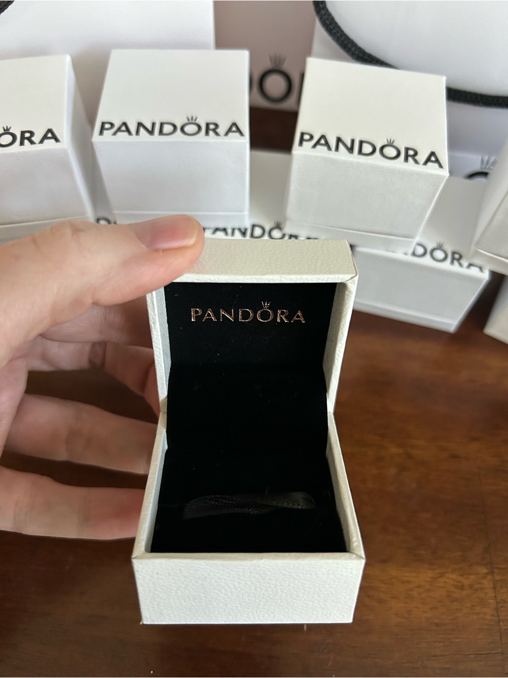 Pandora White and Pink Mini Gift Bags with Jewelry Boxes - Picture 8 of 11